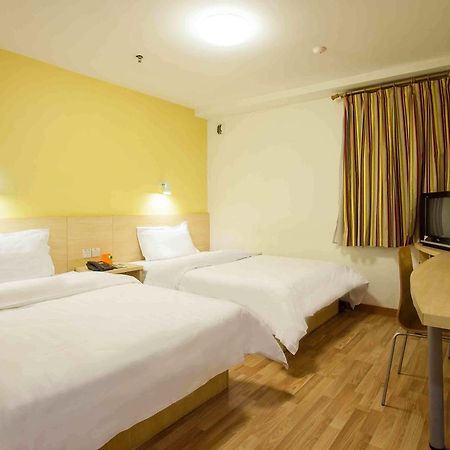7Days Inn Dongguan Conference & Exhibition Center Camera foto