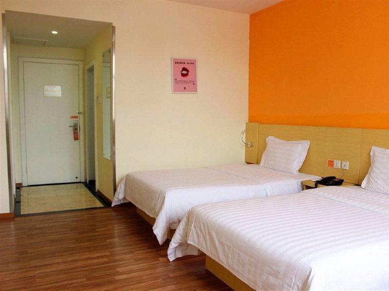 7Days Inn Dongguan Conference & Exhibition Center Esterno foto